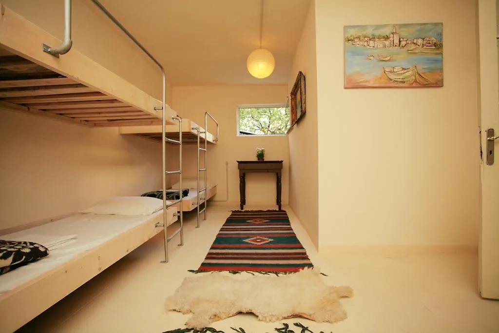 Zig Zag Hostel Tirana